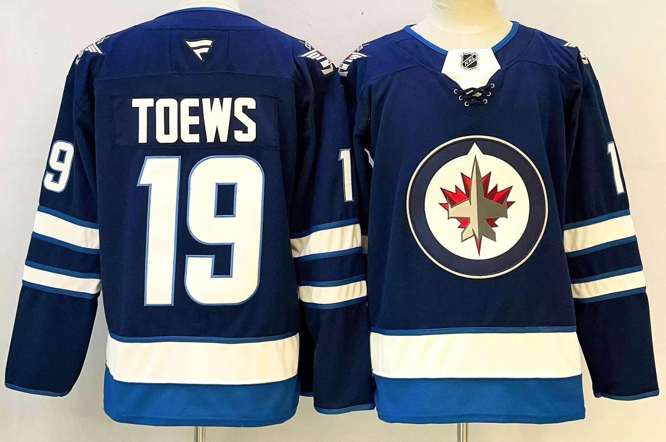 Winnipeg Jets Jersey - Toews Edition