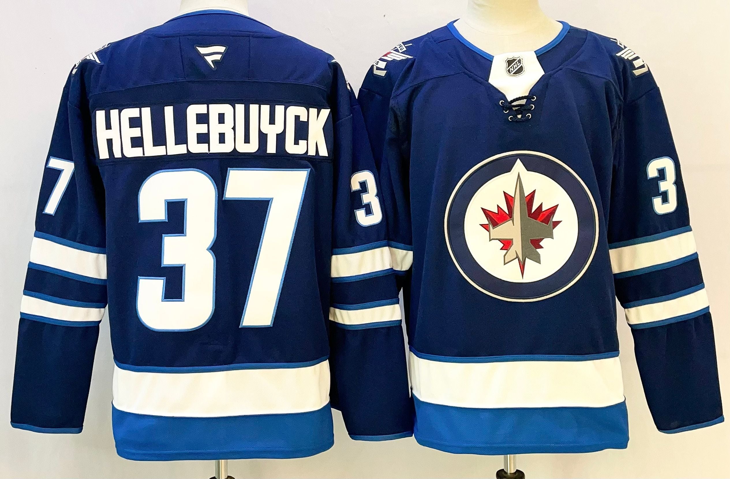 Winnipeg Jets Jersey - Hellebuyck Edition